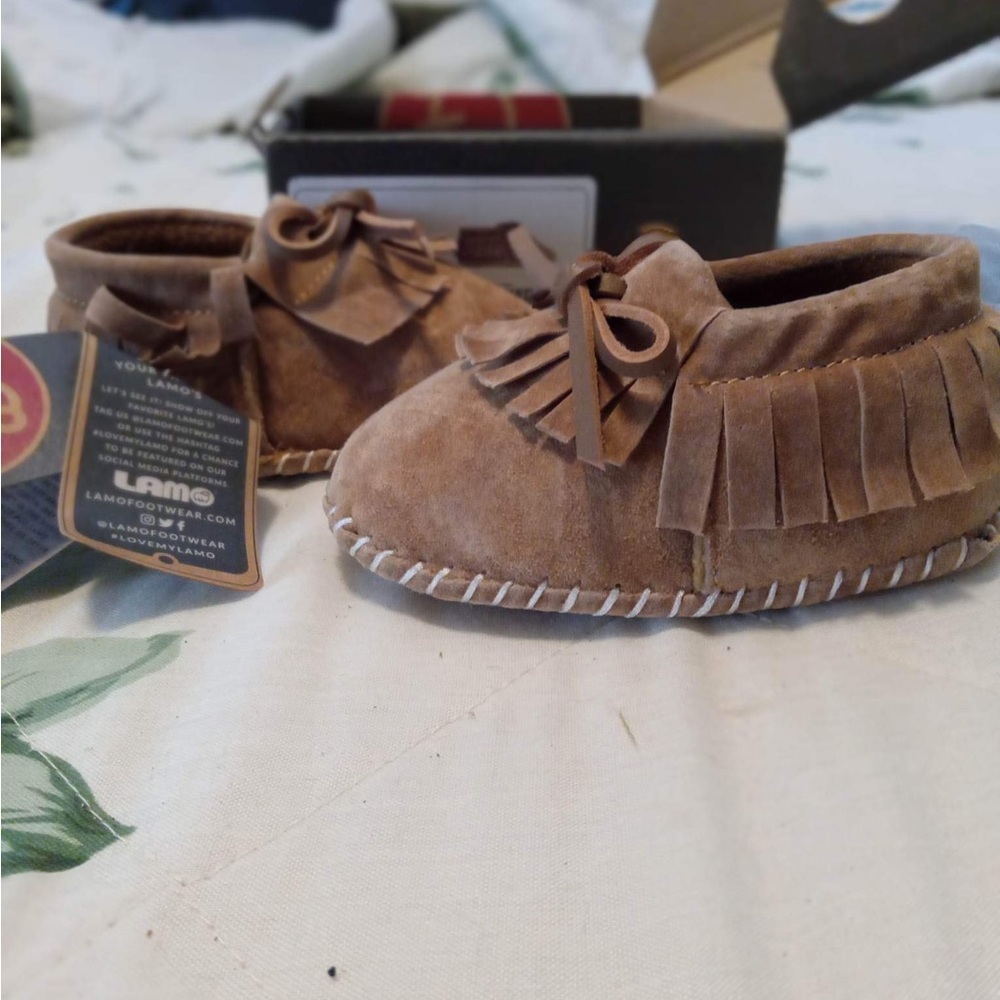Lamo moccasins